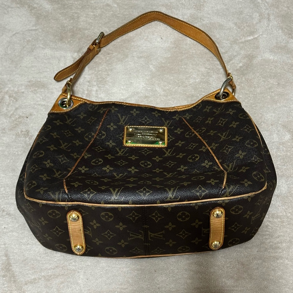 Louis Vuitton Galleria GM